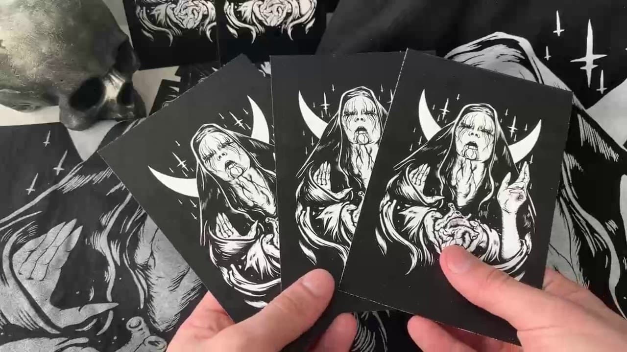 Футболки и толстовки The Witch в видеообзоре Rock House
