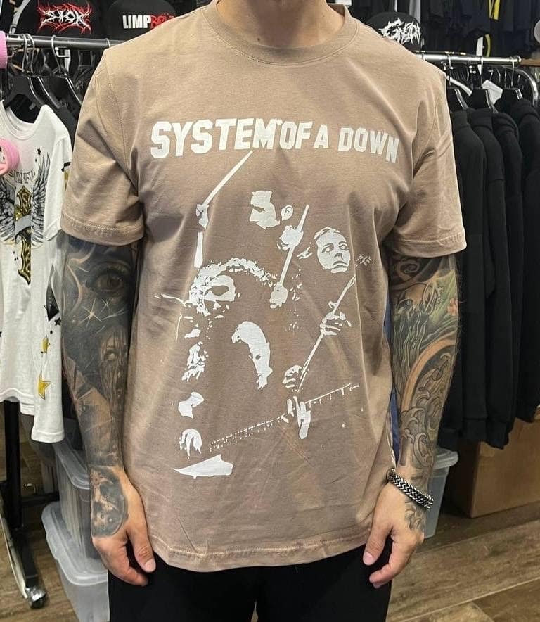 Футболка System of a Down - Band (светло-коричневая) — Футболки